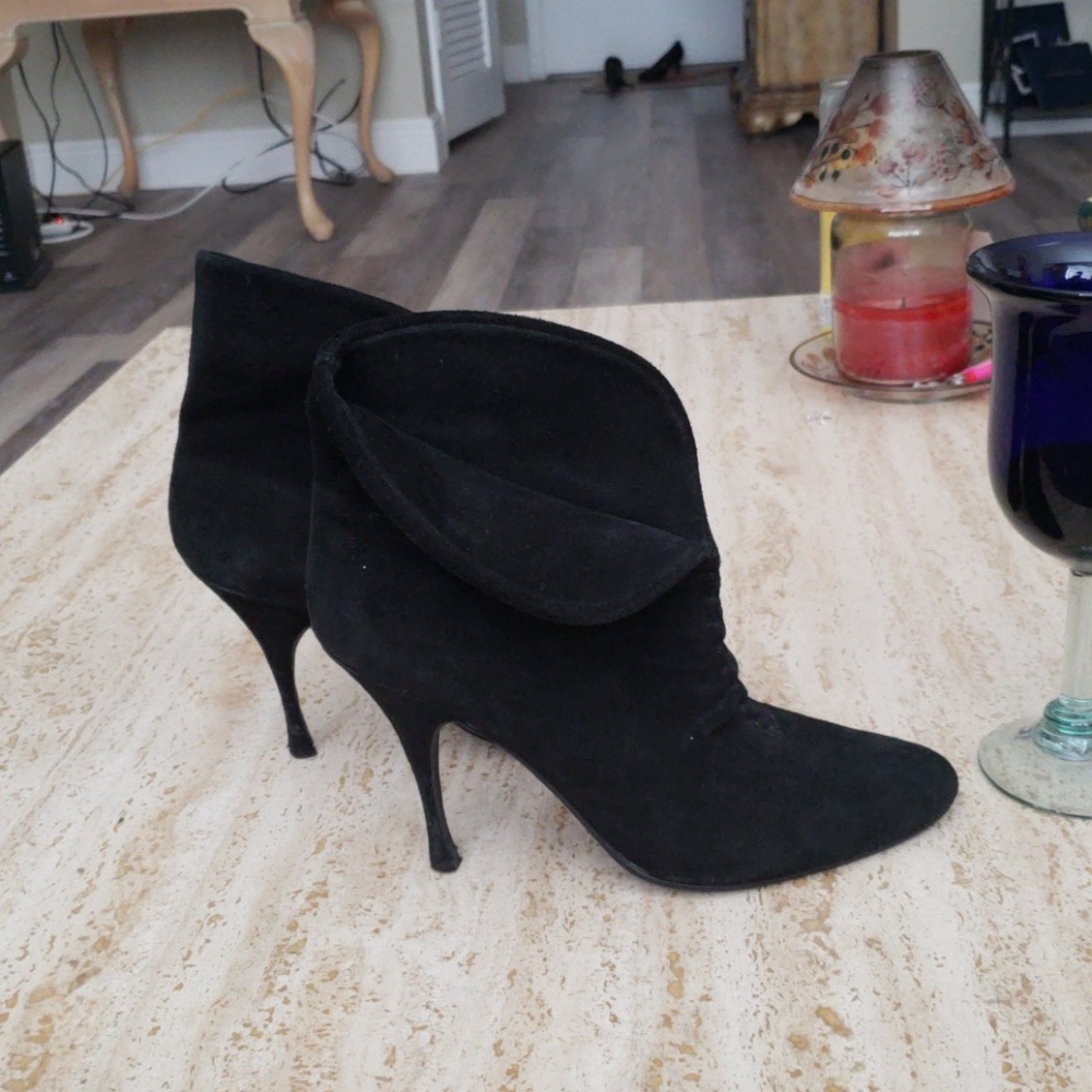 Colin Stuart heels